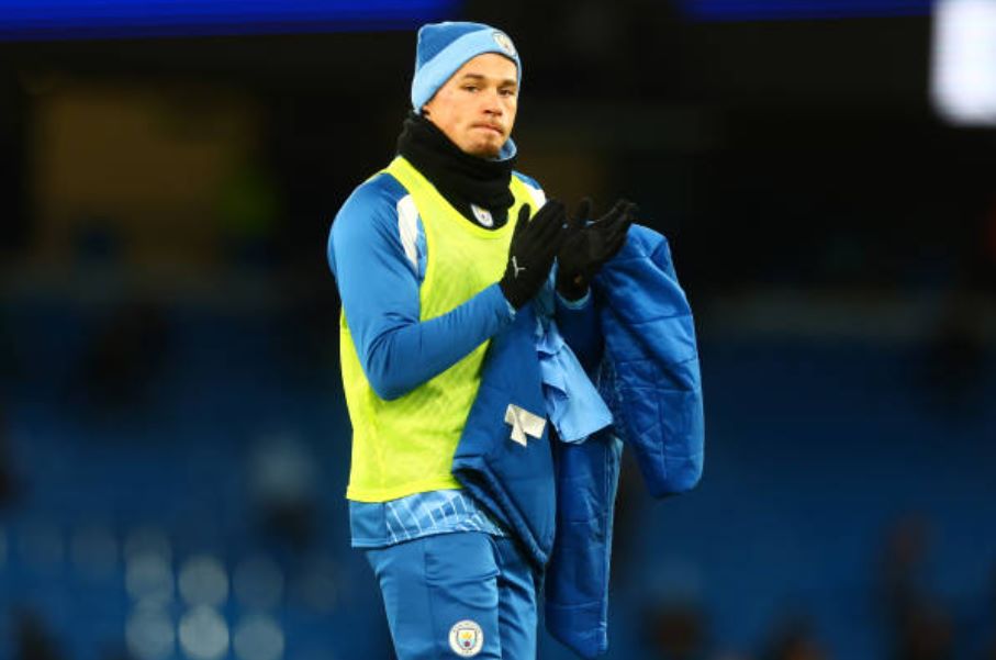 Phillips đếm ngày rời Man City.